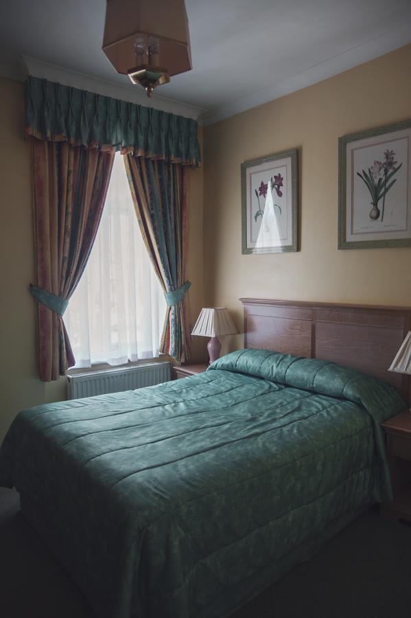 Her Majesty Hotel Лондон Екстер'єр фото